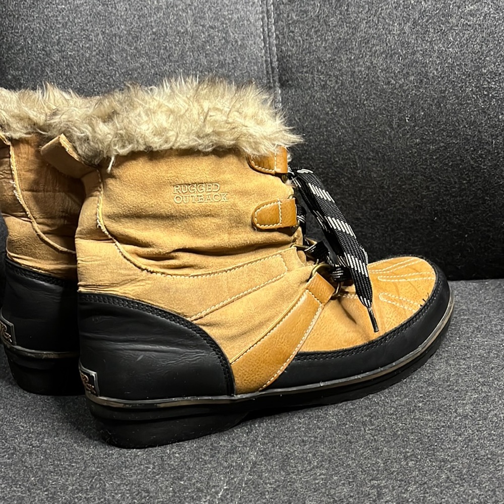 Rugged Outback Boots 10